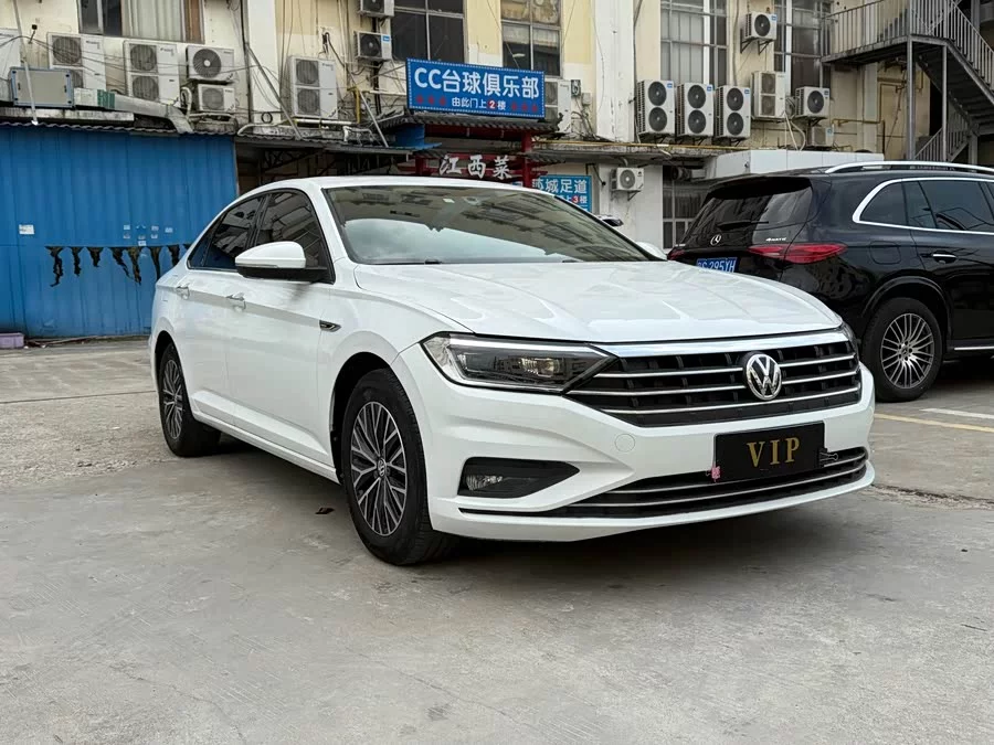 Volkswagen Sagitar