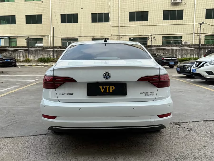 Volkswagen Sagitar