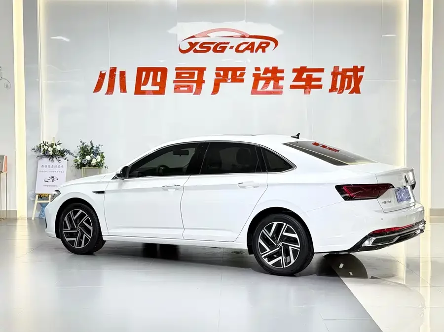 Volkswagen Sagitar