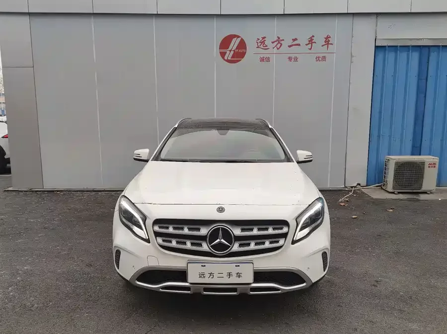 Mercedes Benz GLA