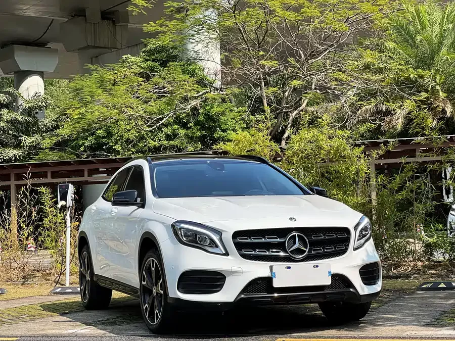 Mercedes Benz GLA