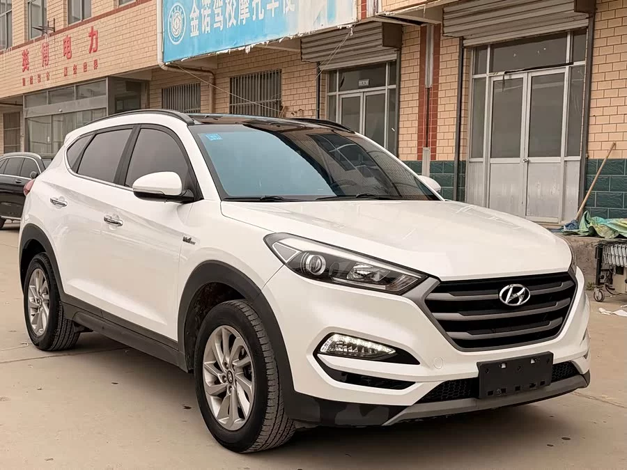 Hyundai Tucson