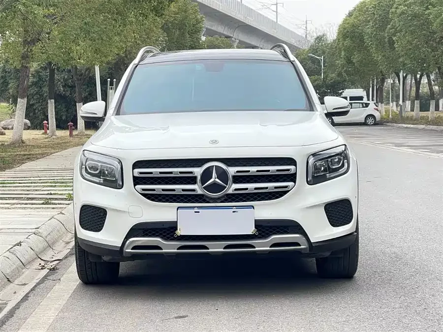 Mercedes Benz GLB