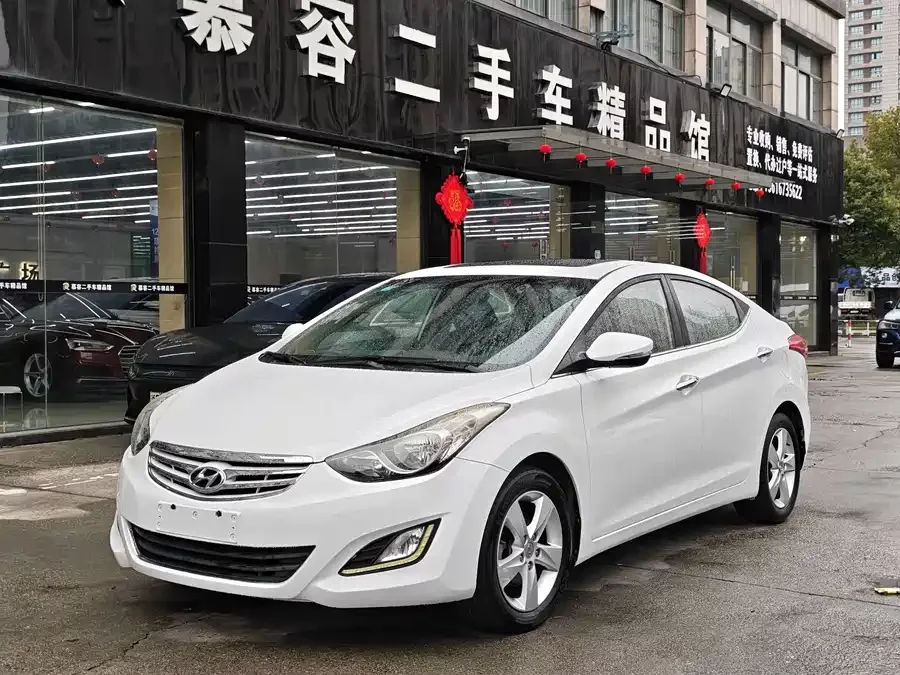 Hyundai Elantra