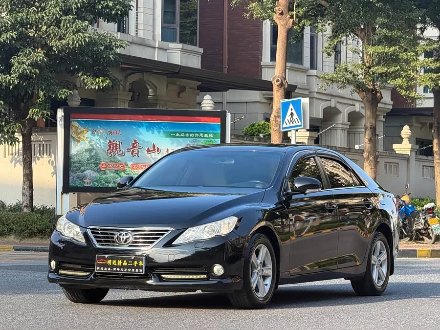 Toyota Reiz
