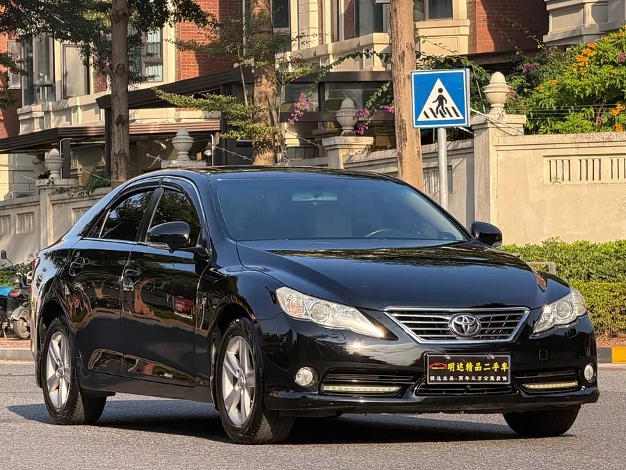 Toyota Reiz
