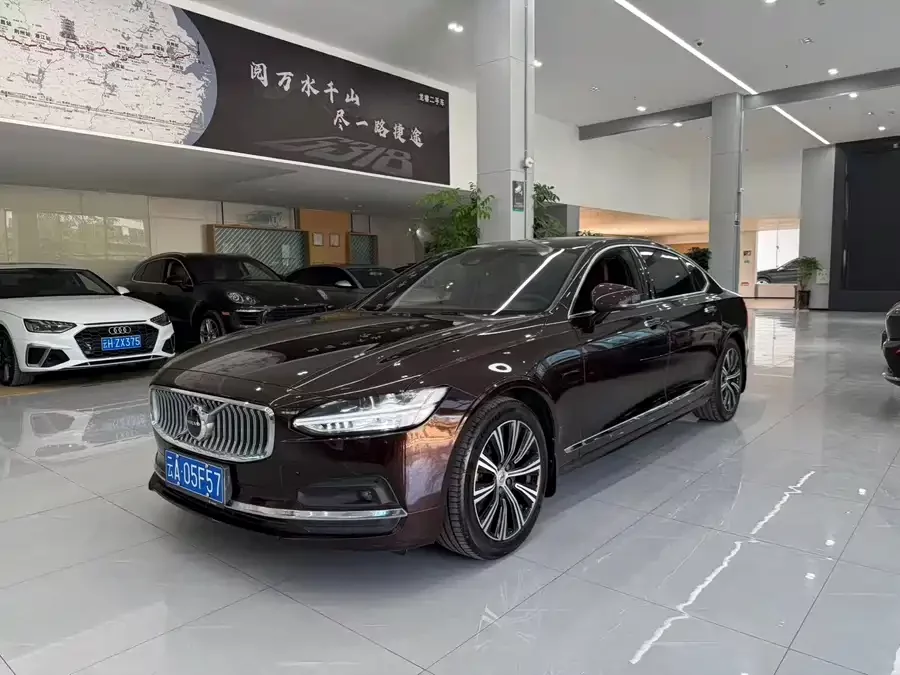 Volvo S90