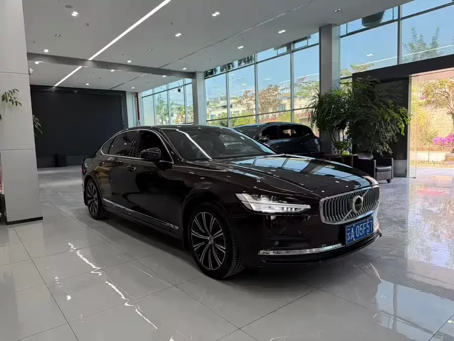 Volvo S90
