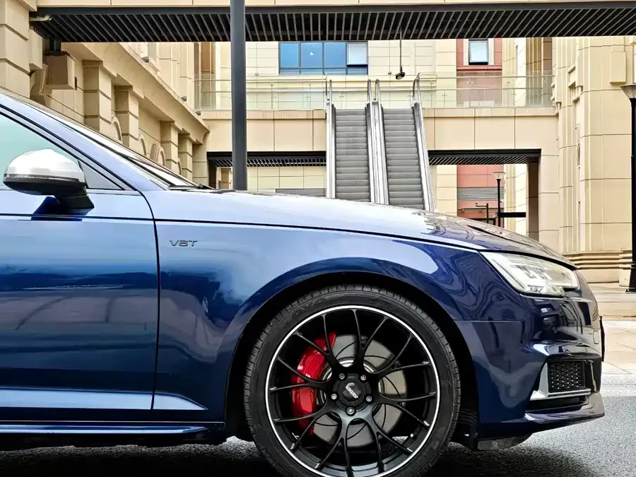 Audi S4