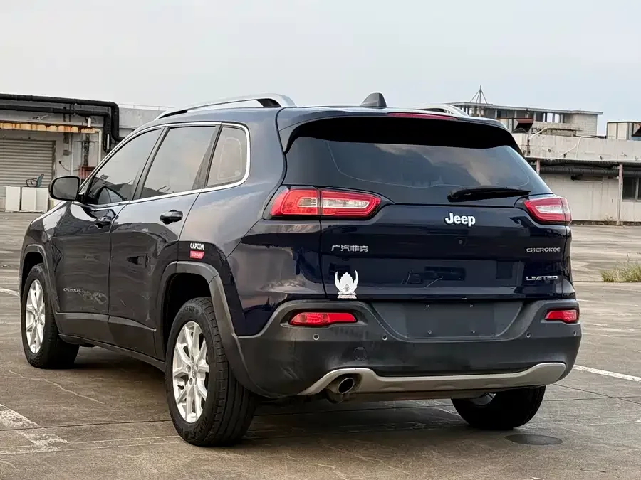 Jeep Cherokee