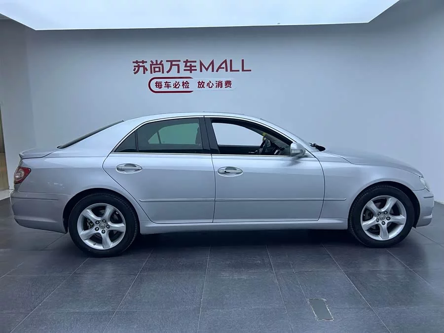Toyota Reiz