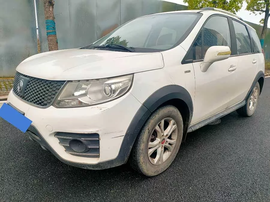 Dongfeng Jingyi X3