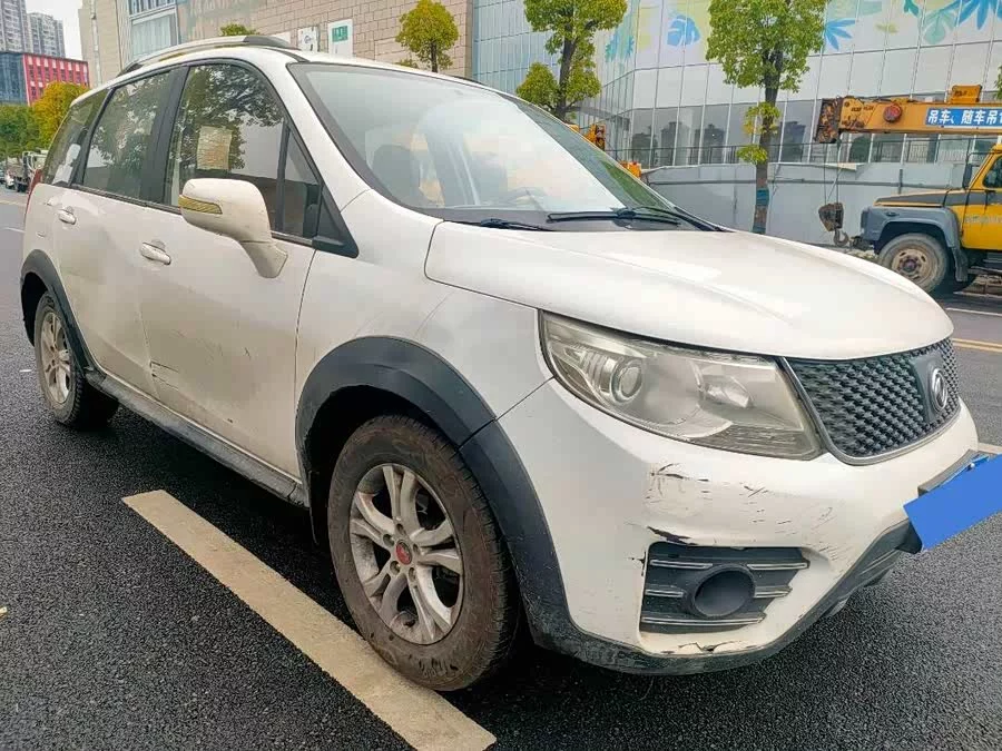 Dongfeng Jingyi X3