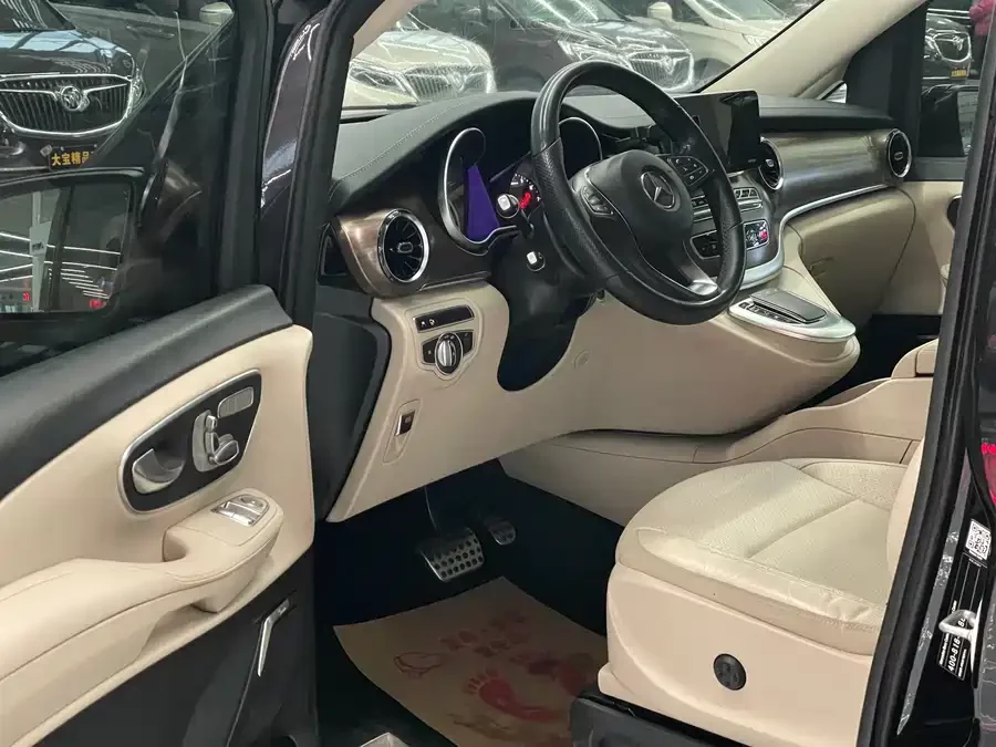 Mercedes Benz Class V
