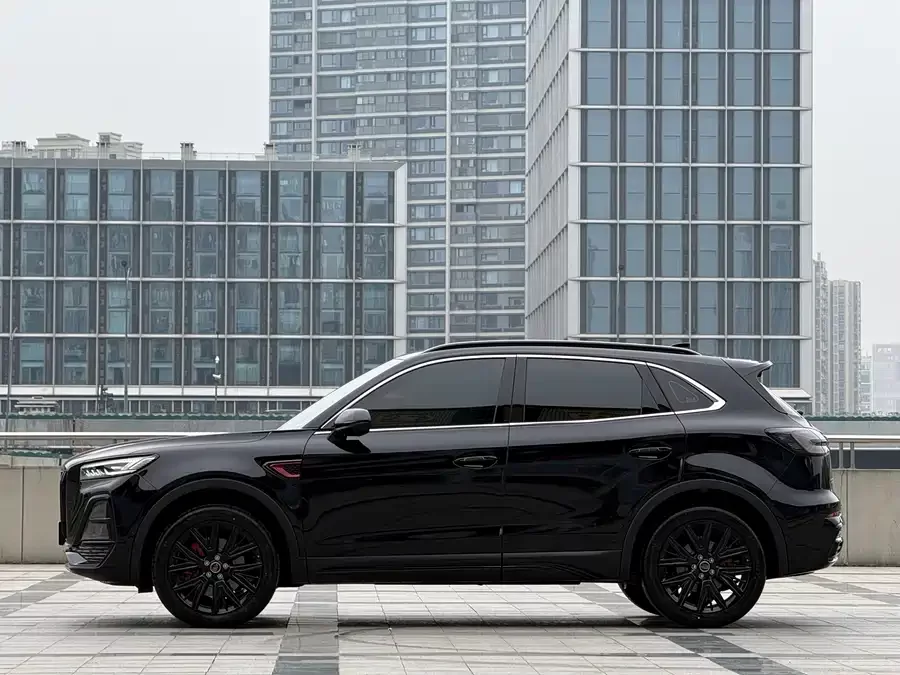 Hongqi HS5