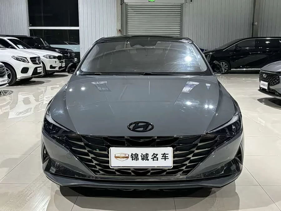 Hyundai Elantra