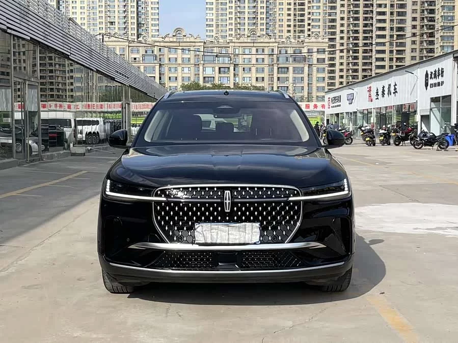 Lincoln Navigator