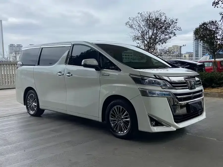 Toyota Crown Vellfire