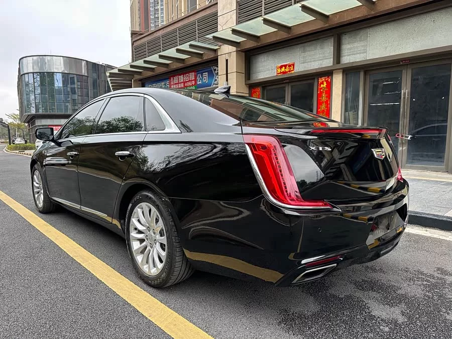 Cadillac XTS