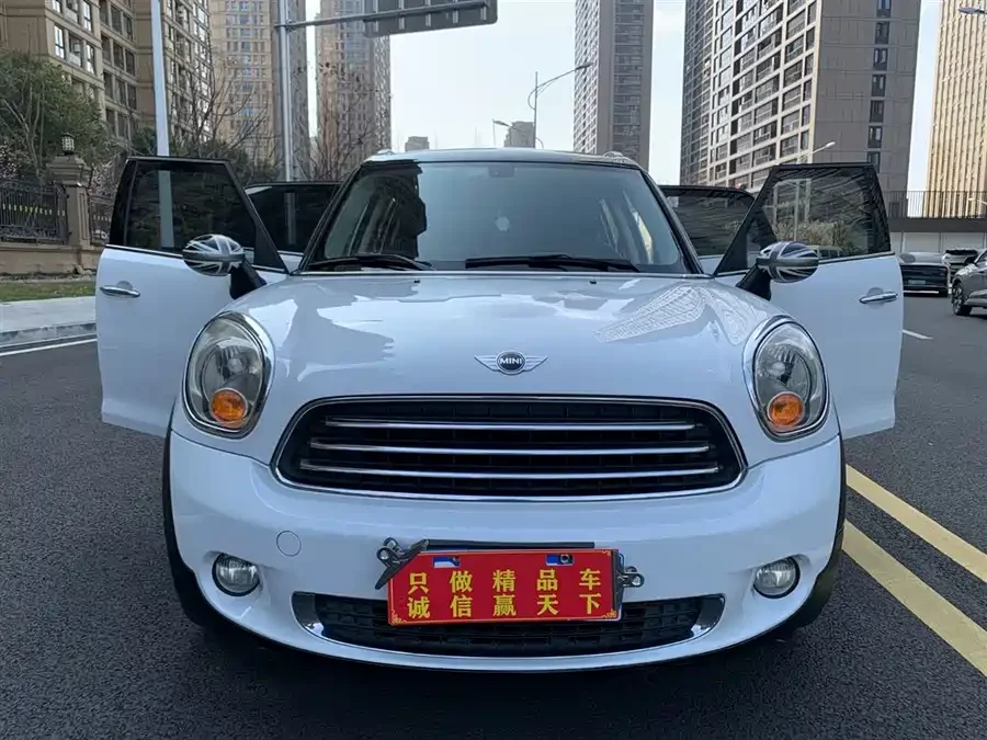 MINI COUNTRYMAN