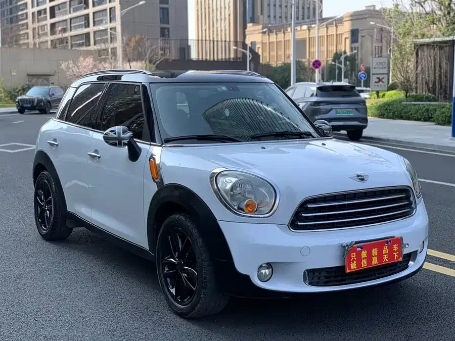 MINI COUNTRYMAN