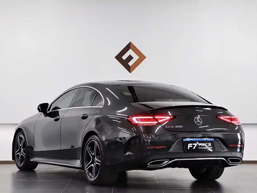 Mercedes Benz CLS