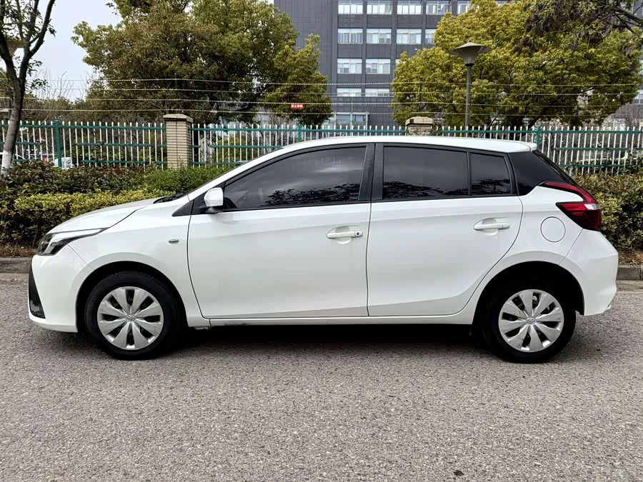Toyota YARiS L