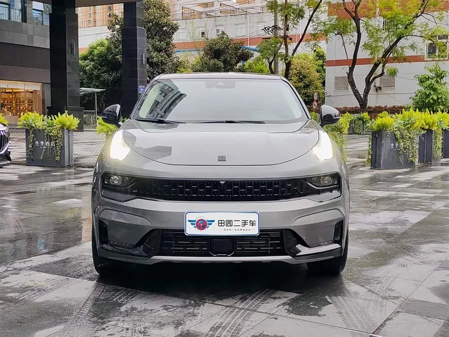 Lynk & Co 05
