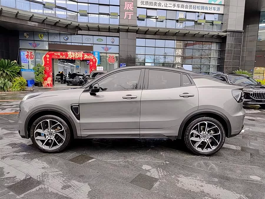 Lynk & Co 05