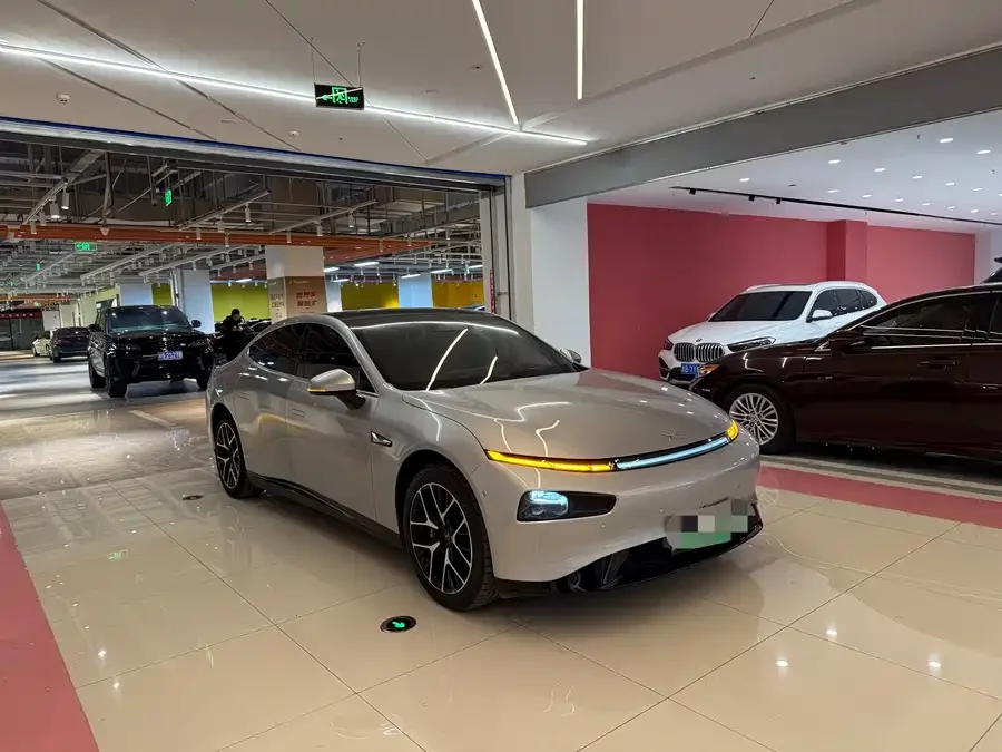 Xpeng P7