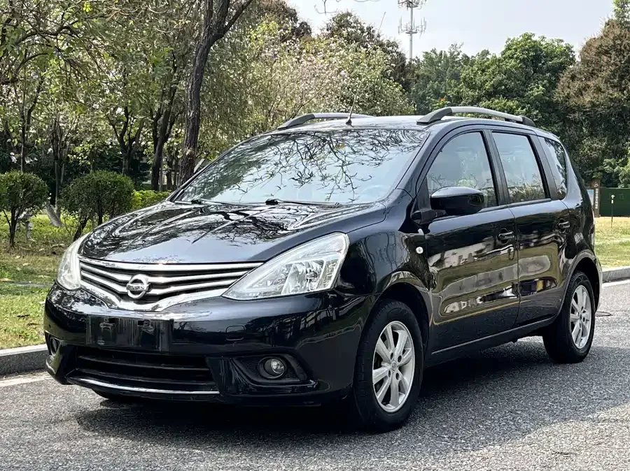 Nissan Livina