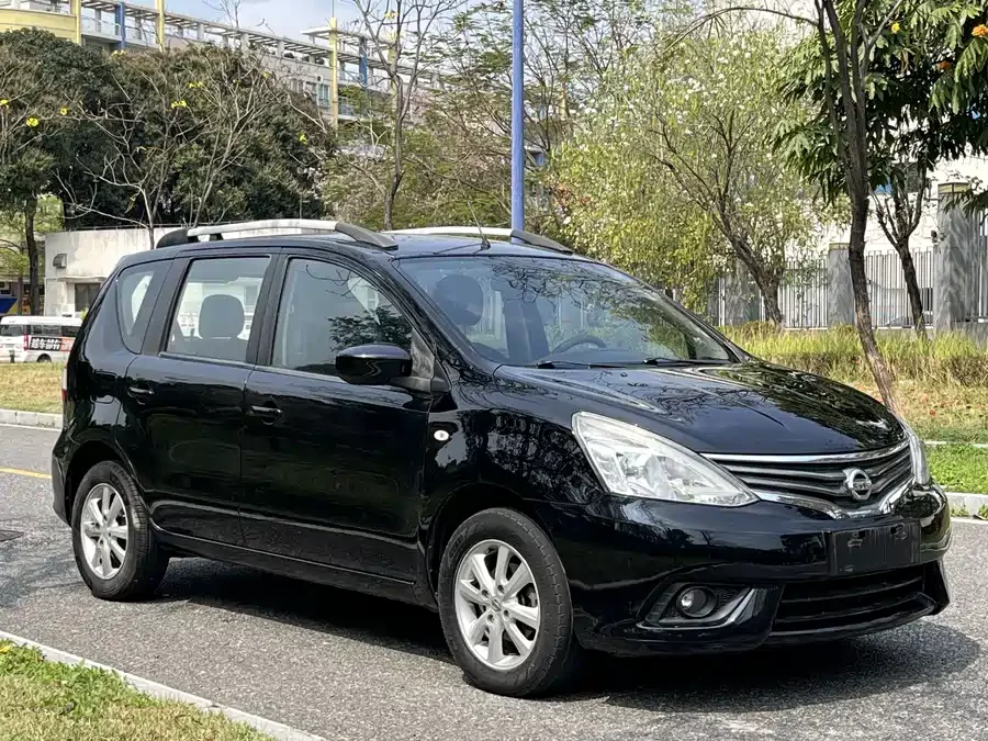 Nissan Livina
