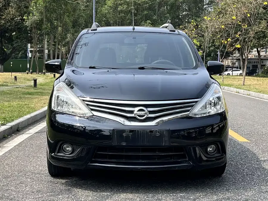 Nissan Livina