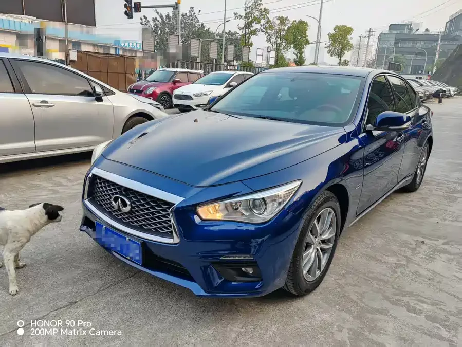 Infiniti Q50L