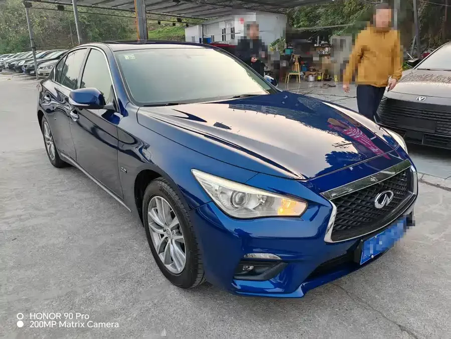 Infiniti Q50L