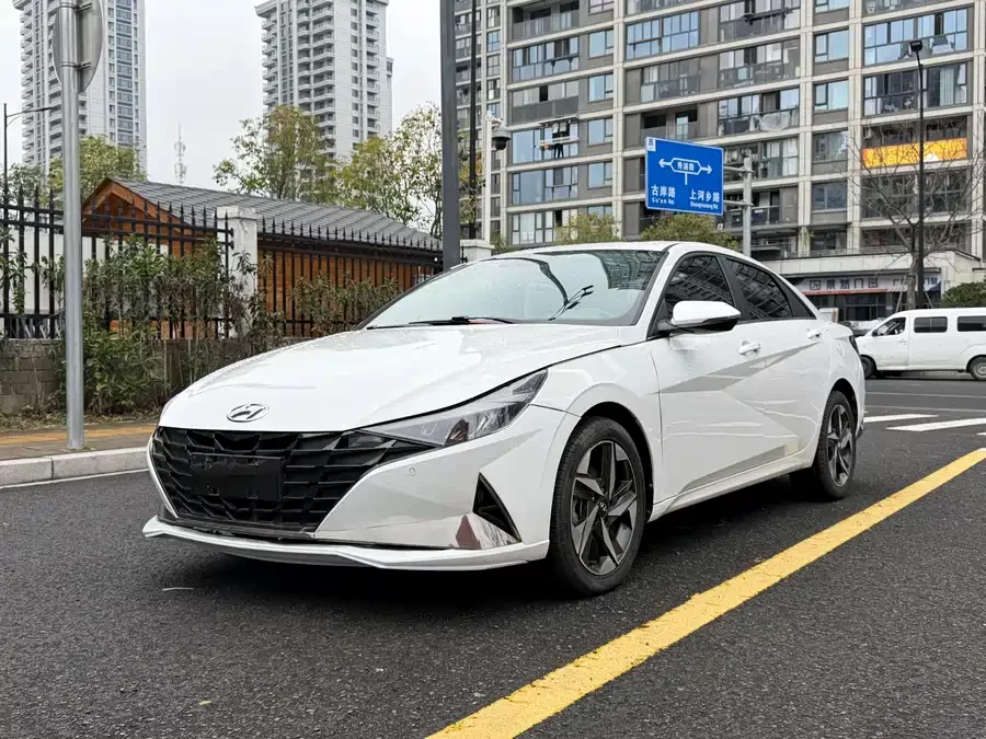 Hyundai Elantra
