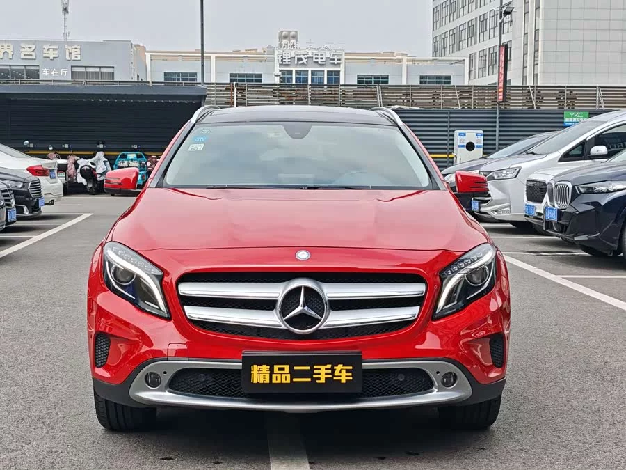 Mercedes Benz GLA