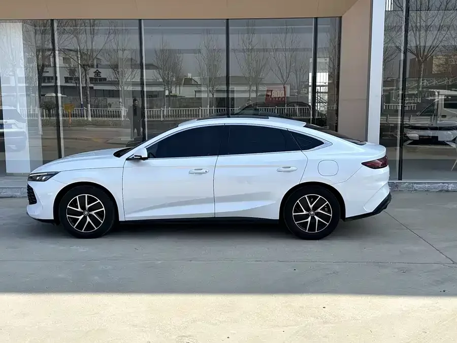BYD Qin L