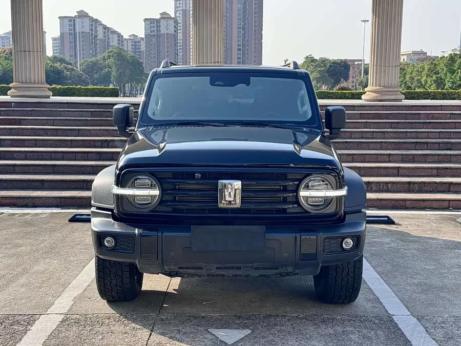 TANK 300