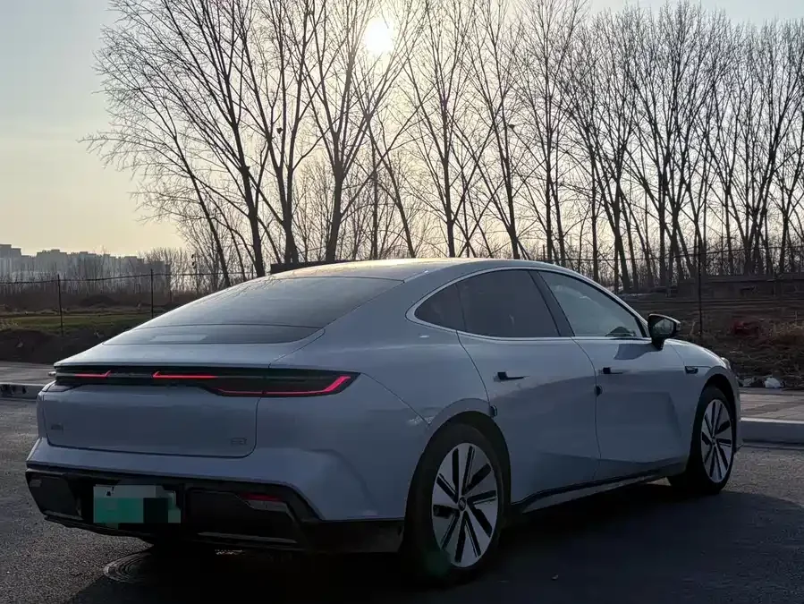 Geely Galaxy E8