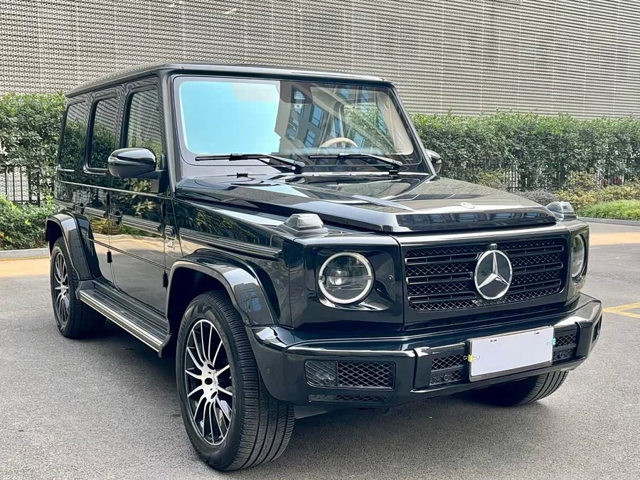 Mercedes Benz G-rated