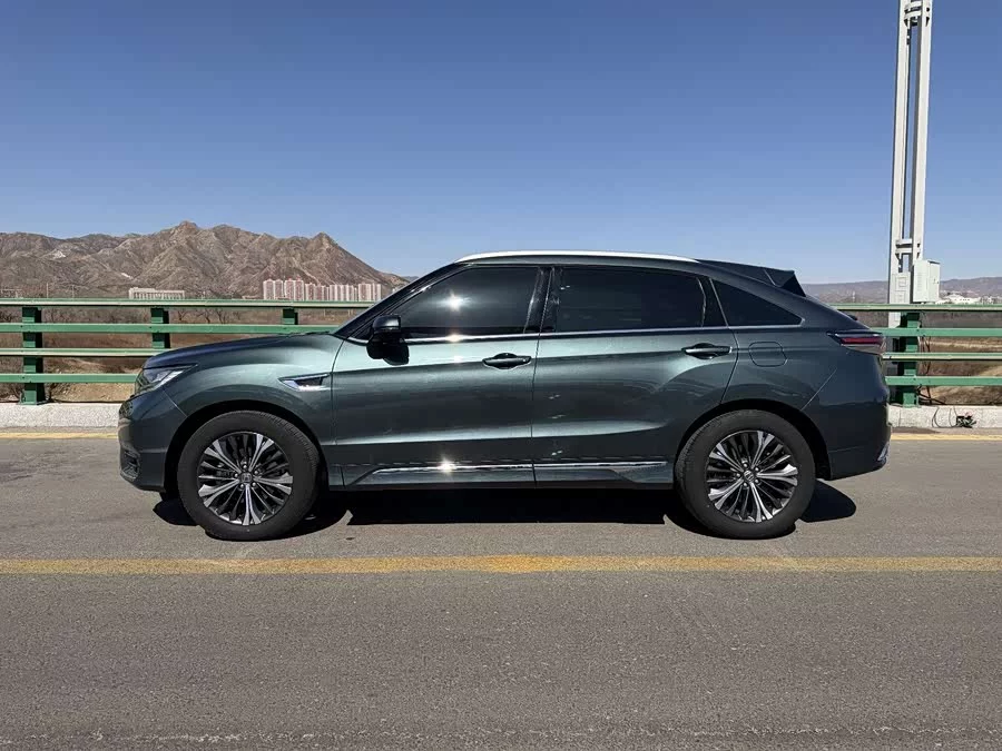Honda UR-V