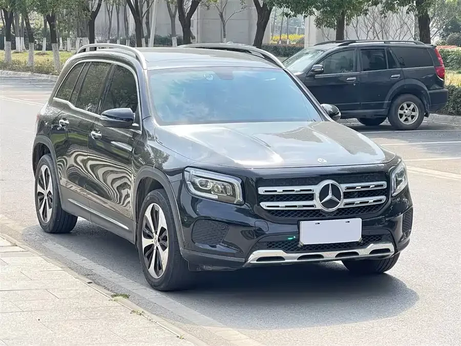 Mercedes Benz GLB