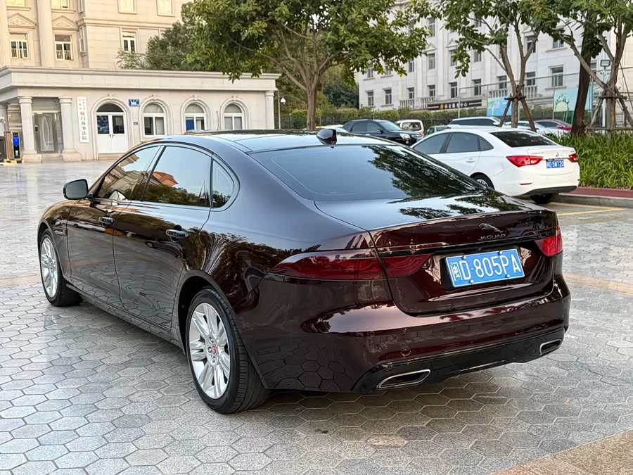 Jaguar XFL