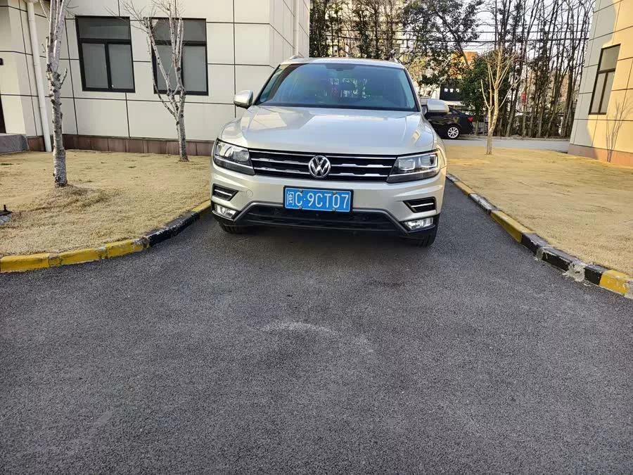 Volkswagen Tiguan L