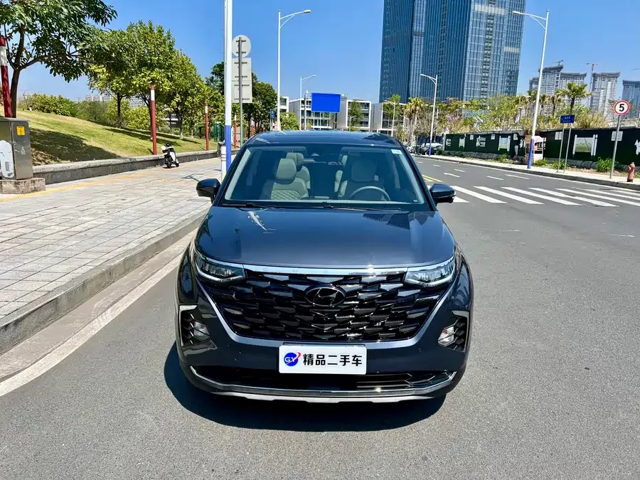 Hyundai Custo