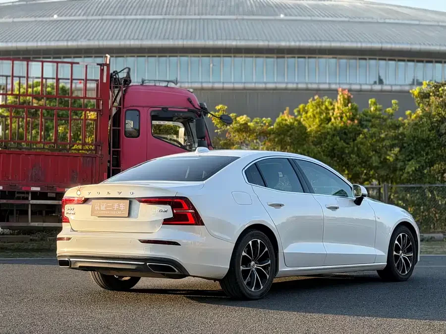 Volvo S60