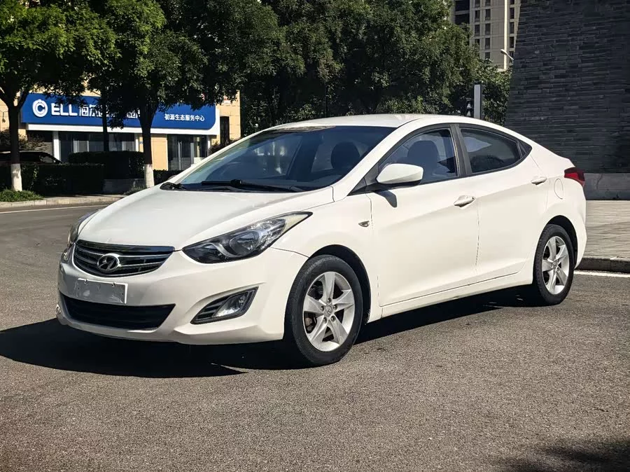 Hyundai Elantra