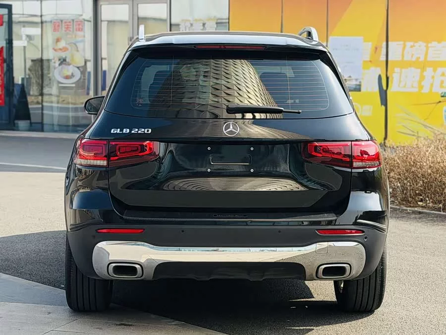 Mercedes Benz GLB