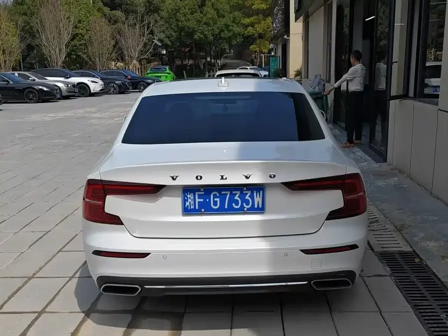 Volvo S60